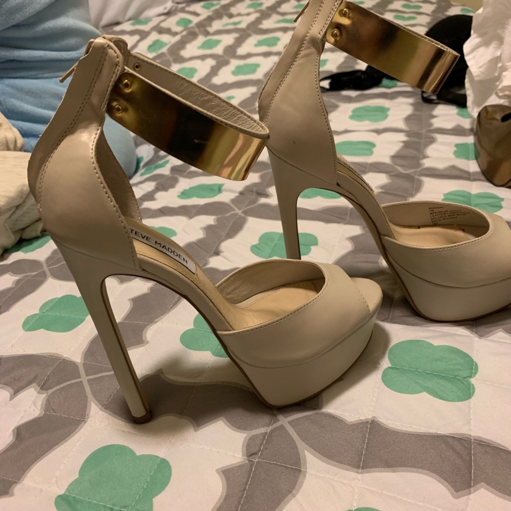 Shoes - Picture 5 of 5